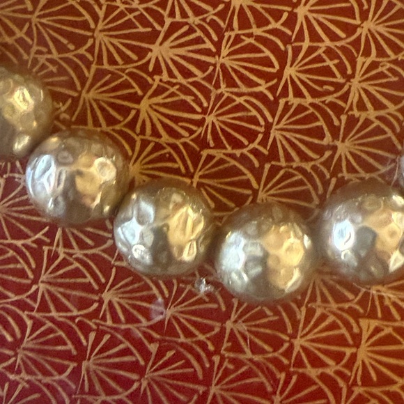 🌸 4 for $10 Gold Tone Stretch Beaded Bracelet with Heart Charm - Picture 4 of 8